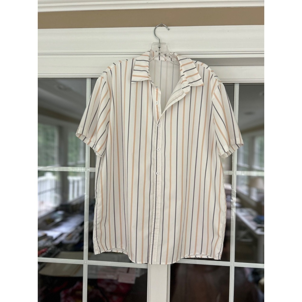 NWOT Short Sleeve Button up collared Shirt  Striped yellow white gray Large